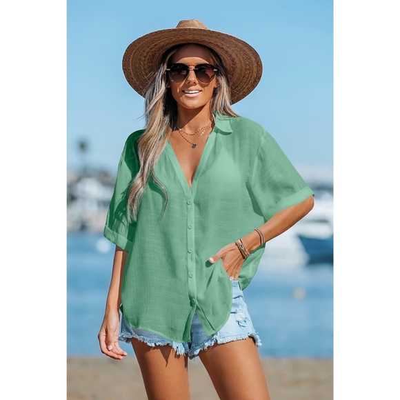 NWT Cupshe Buttoned V-neck Cover-Up Shirt Size XS - Picture 1 of 6
